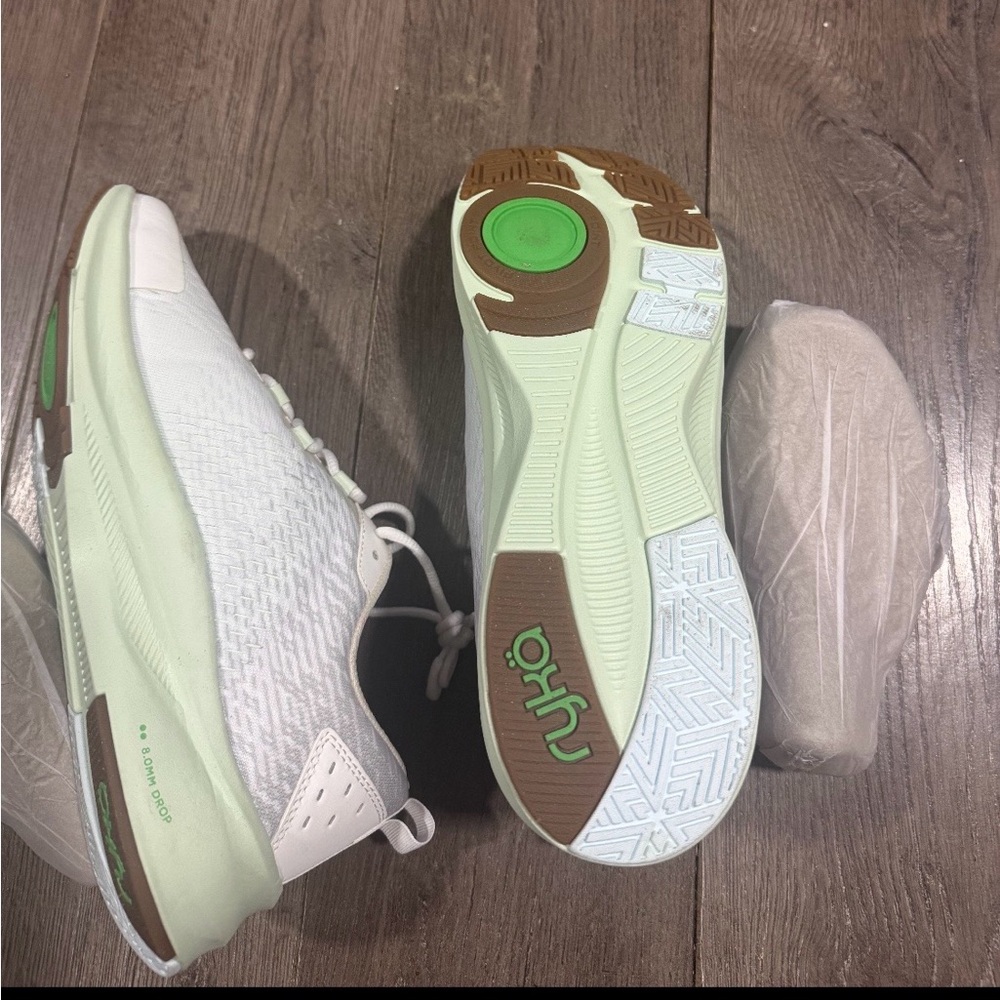 Ryka White and Green Running Shoes